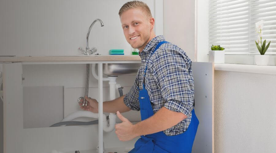 Expert burst pipe repair services in Utica, IL
